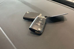 ruskea (beige) Volkswagen Tiguan 2017 kuva 35.