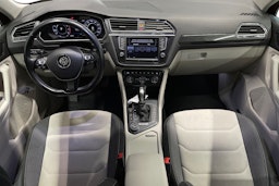punainen Volkswagen Tiguan 2016 kuva 9.