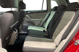 punainen Volkswagen Tiguan 2016 kuva 10.