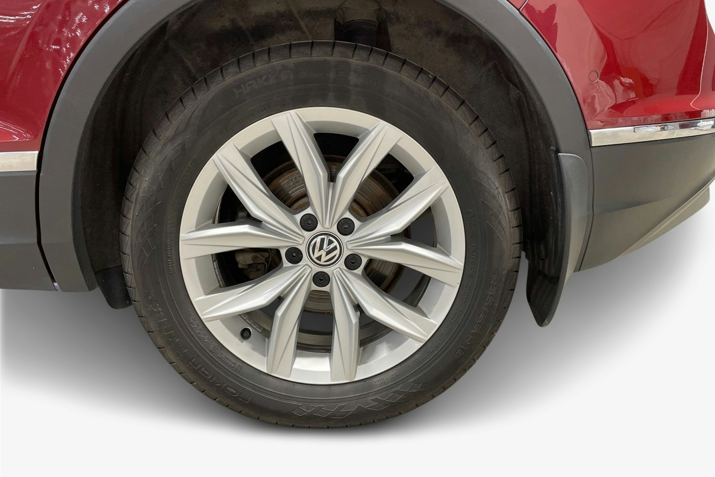 punainen Volkswagen Tiguan 2016 kuva 11.