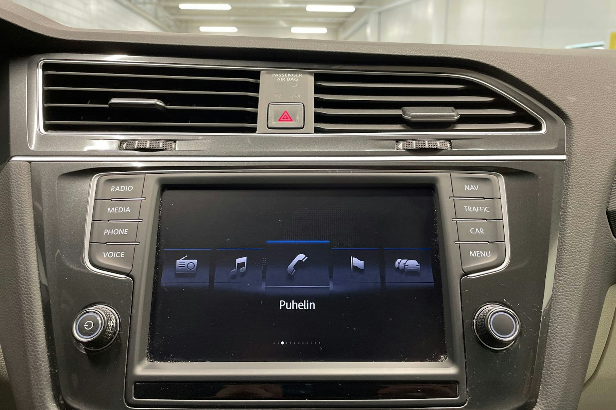 punainen Volkswagen Tiguan 2016 kuva 18.