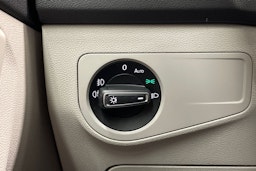 punainen Volkswagen Tiguan 2016 kuva 25.