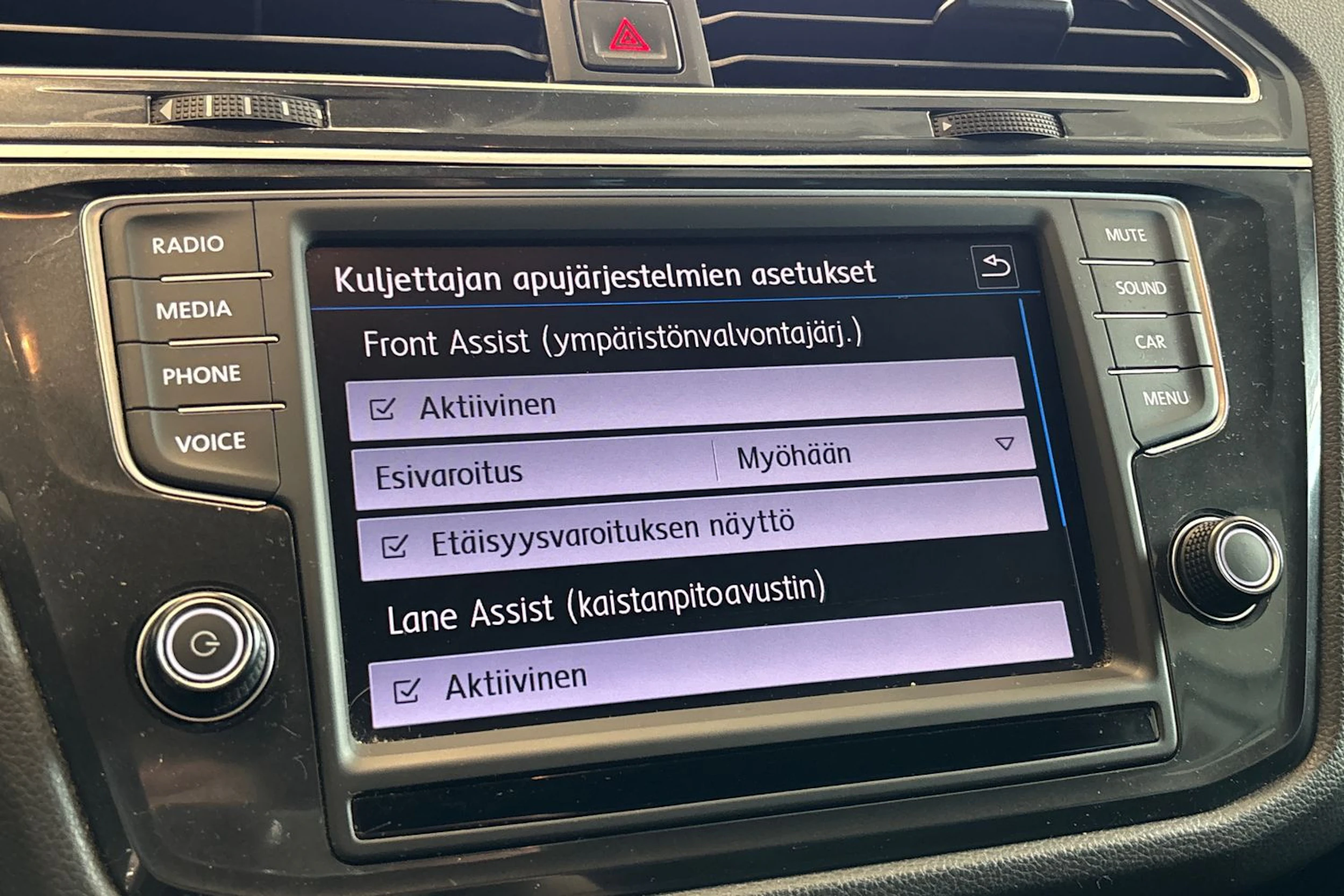 valkoinen Volkswagen Tiguan 2017 kuva 9.
