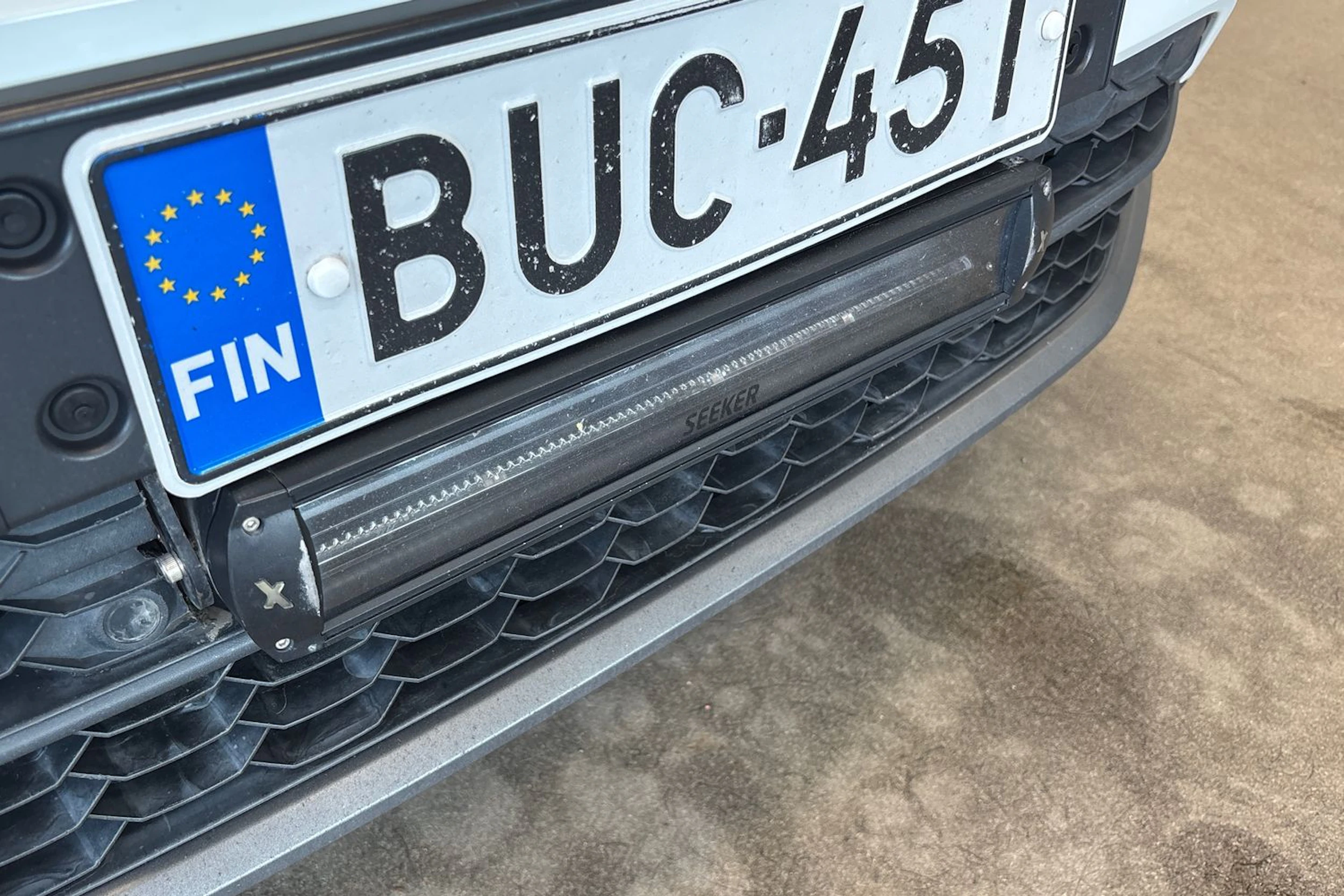 valkoinen Volkswagen Tiguan 2017 kuva 14.