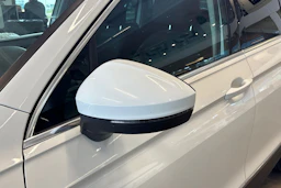 valkoinen Volkswagen Tiguan 2017 kuva 15.