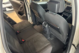 valkoinen Volkswagen Tiguan 2017 kuva 18.