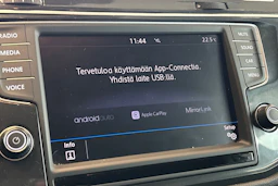 valkoinen Volkswagen Tiguan 2017 kuva 24.