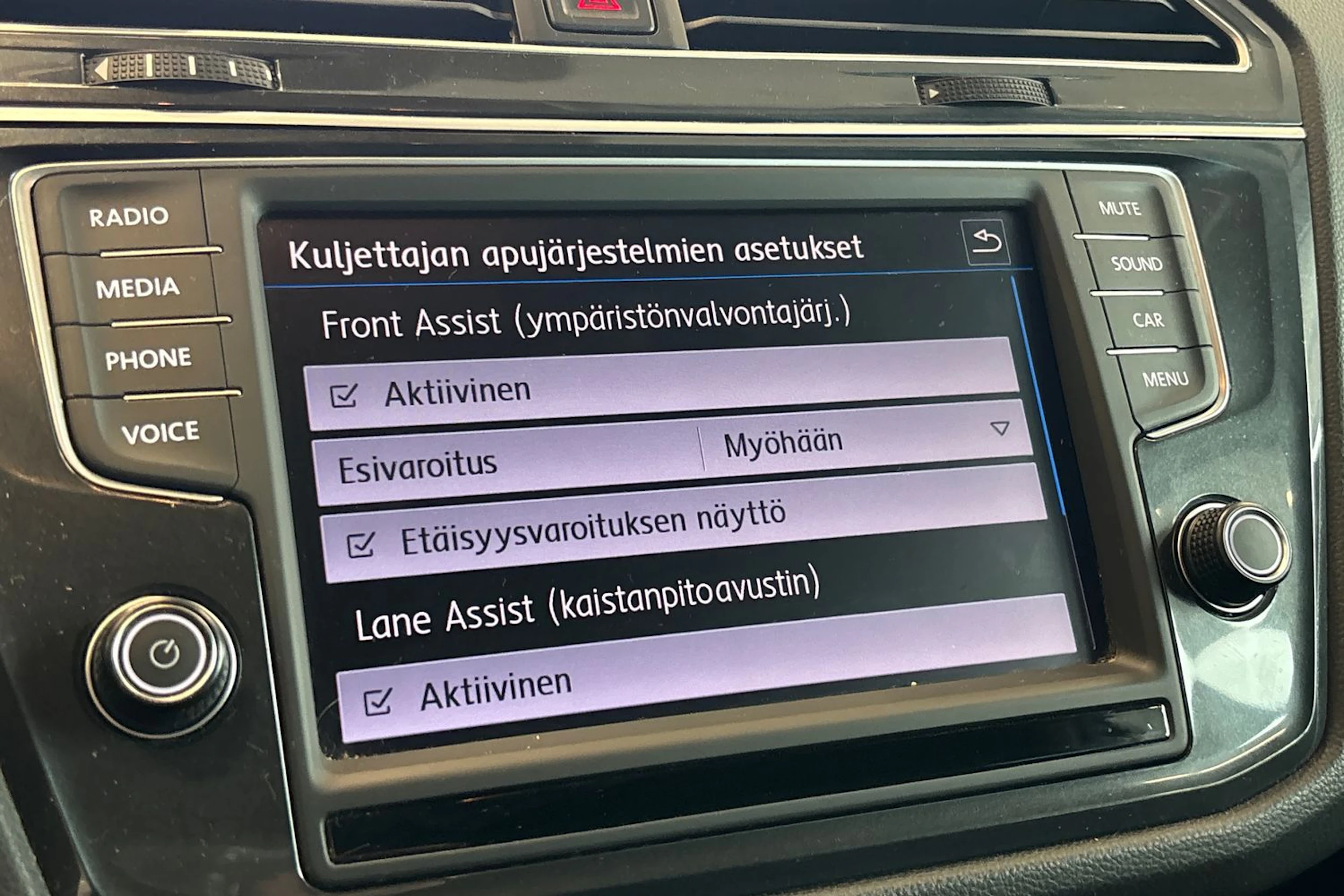 valkoinen Volkswagen Tiguan 2017 kuva 25.