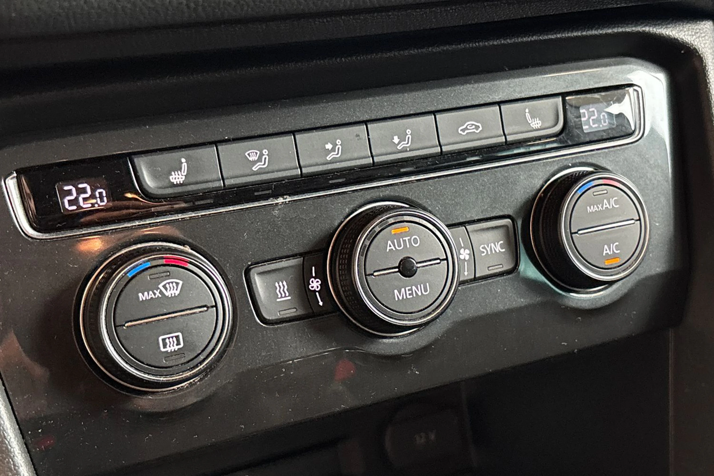 valkoinen Volkswagen Tiguan 2017 kuva 28.