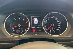 valkoinen Volkswagen Tiguan 2017 kuva 32.