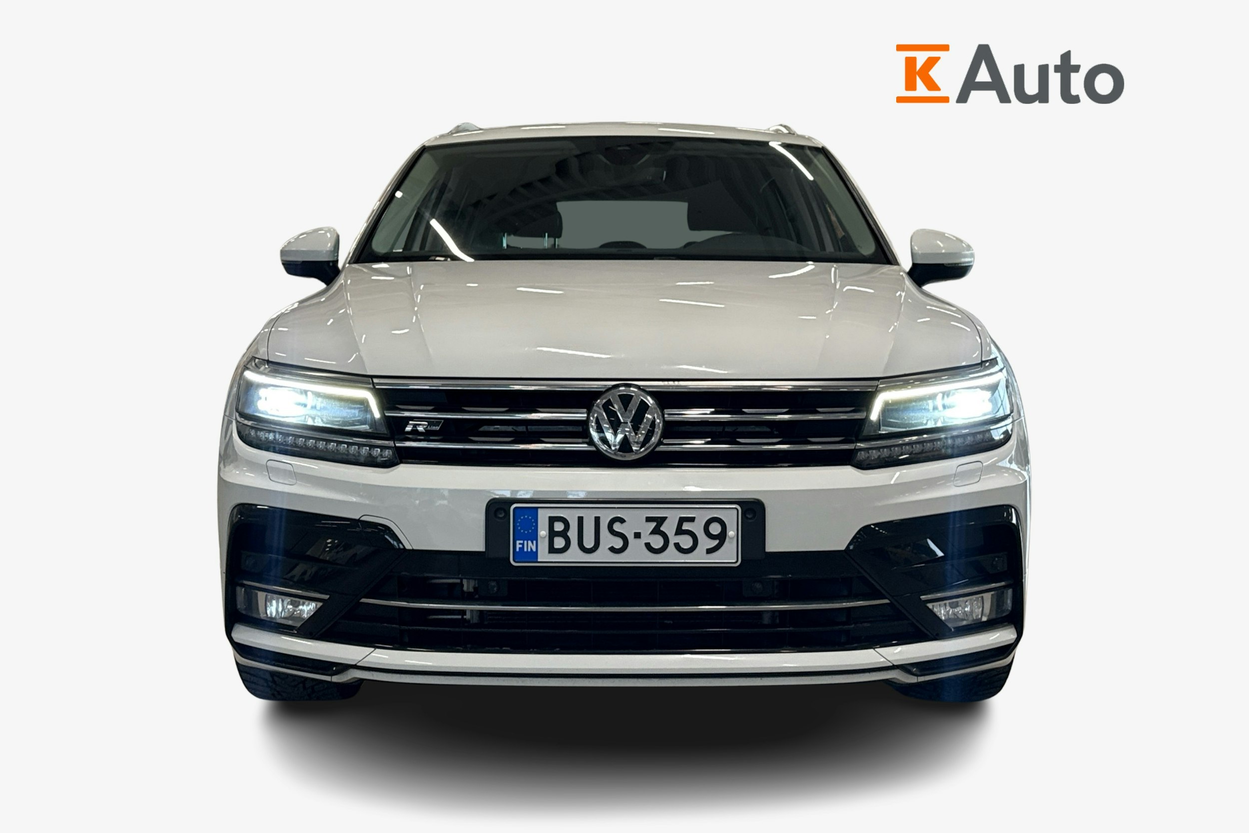 valkoinen Volkswagen Tiguan 2017 kuva 4.