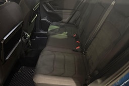 Sininen Volkswagen Tiguan 2017 kuva 8.