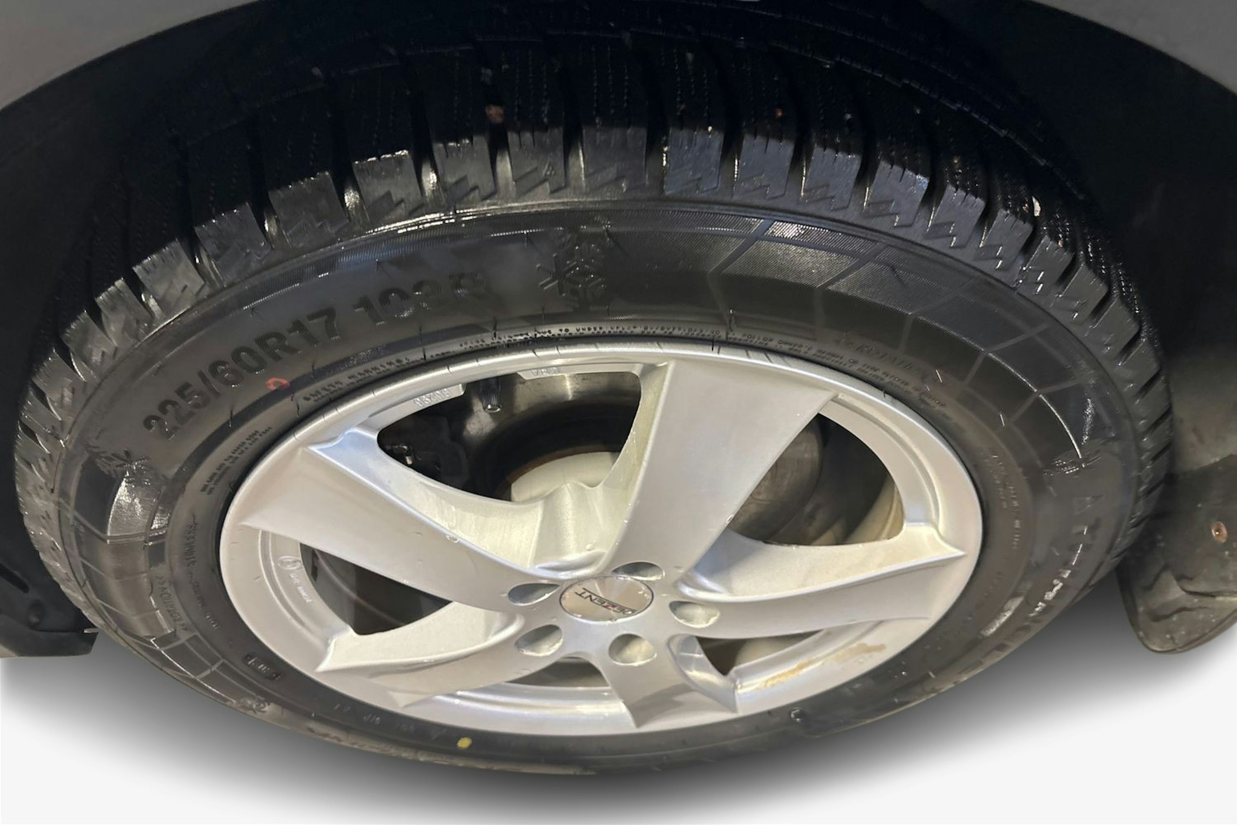 Sininen Volkswagen Tiguan 2017 kuva 9.