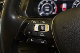 Sininen Volkswagen Tiguan 2017 kuva 14.