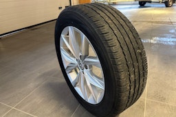 Sininen Volkswagen Tiguan 2017 kuva 18.