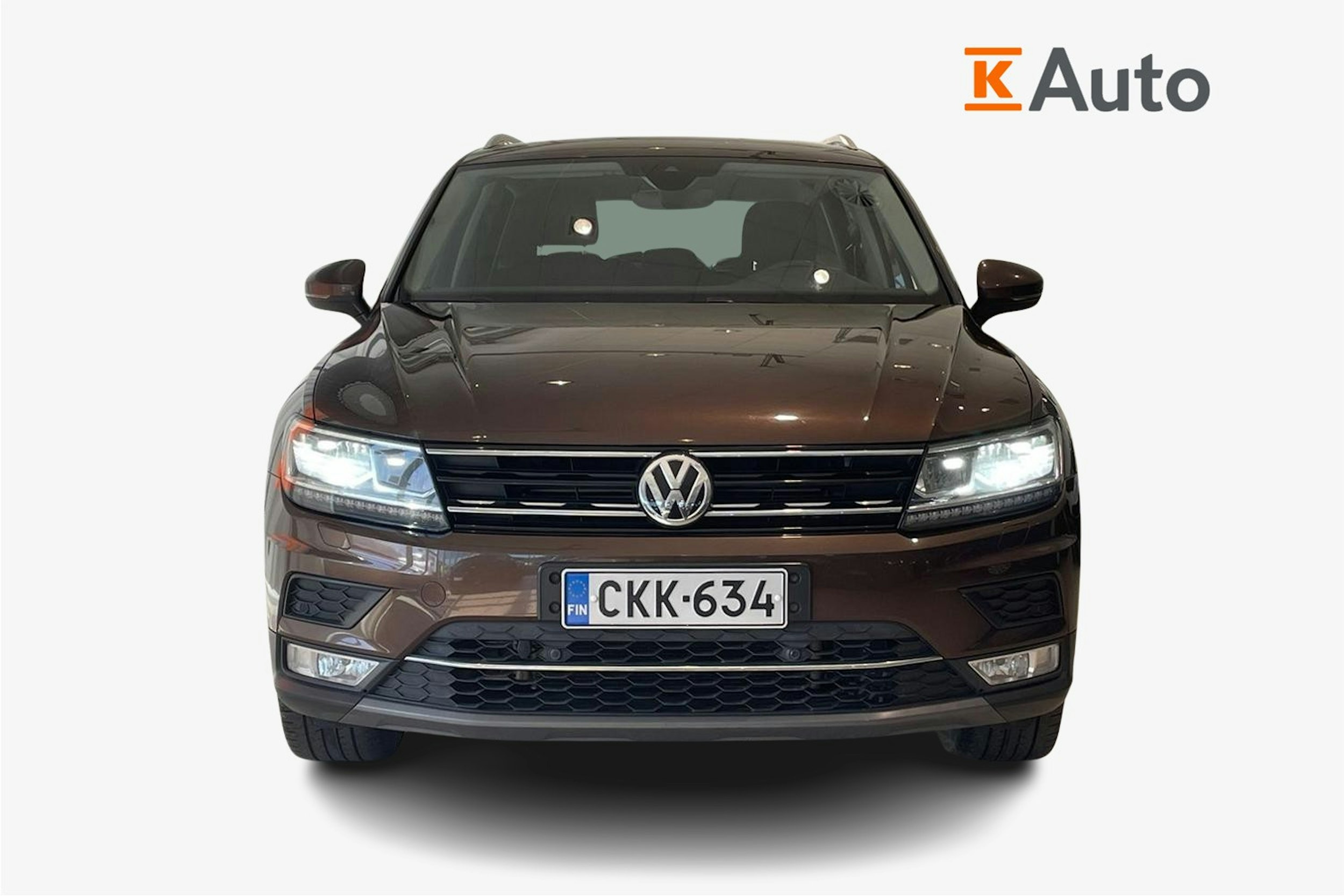 Ruskea (beige) Volkswagen Tiguan 2017 kuva 5.