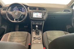 Ruskea (beige) Volkswagen Tiguan 2017 kuva 9.