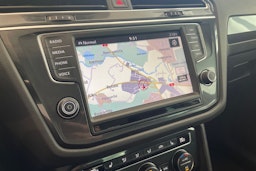 Ruskea (beige) Volkswagen Tiguan 2017 kuva 17.