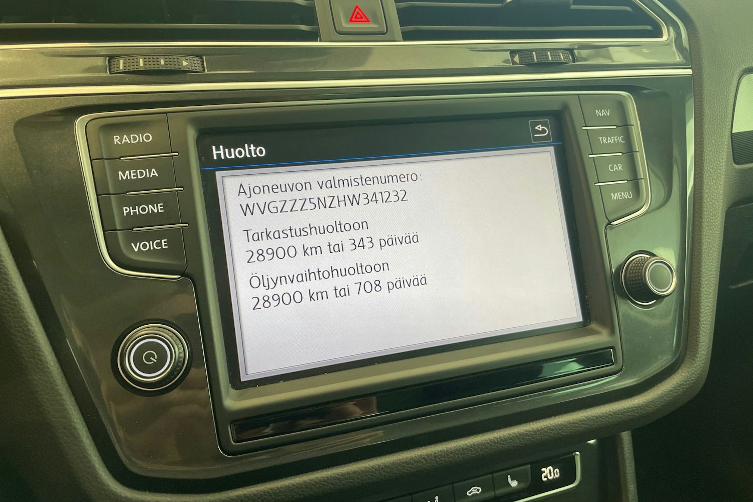 Ruskea (beige) Volkswagen Tiguan 2017 kuva 19.