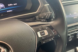 Ruskea (beige) Volkswagen Tiguan 2017 kuva 25.