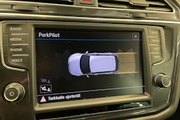 Ruskea (beige) Volkswagen Tiguan 2017 kuva 19.