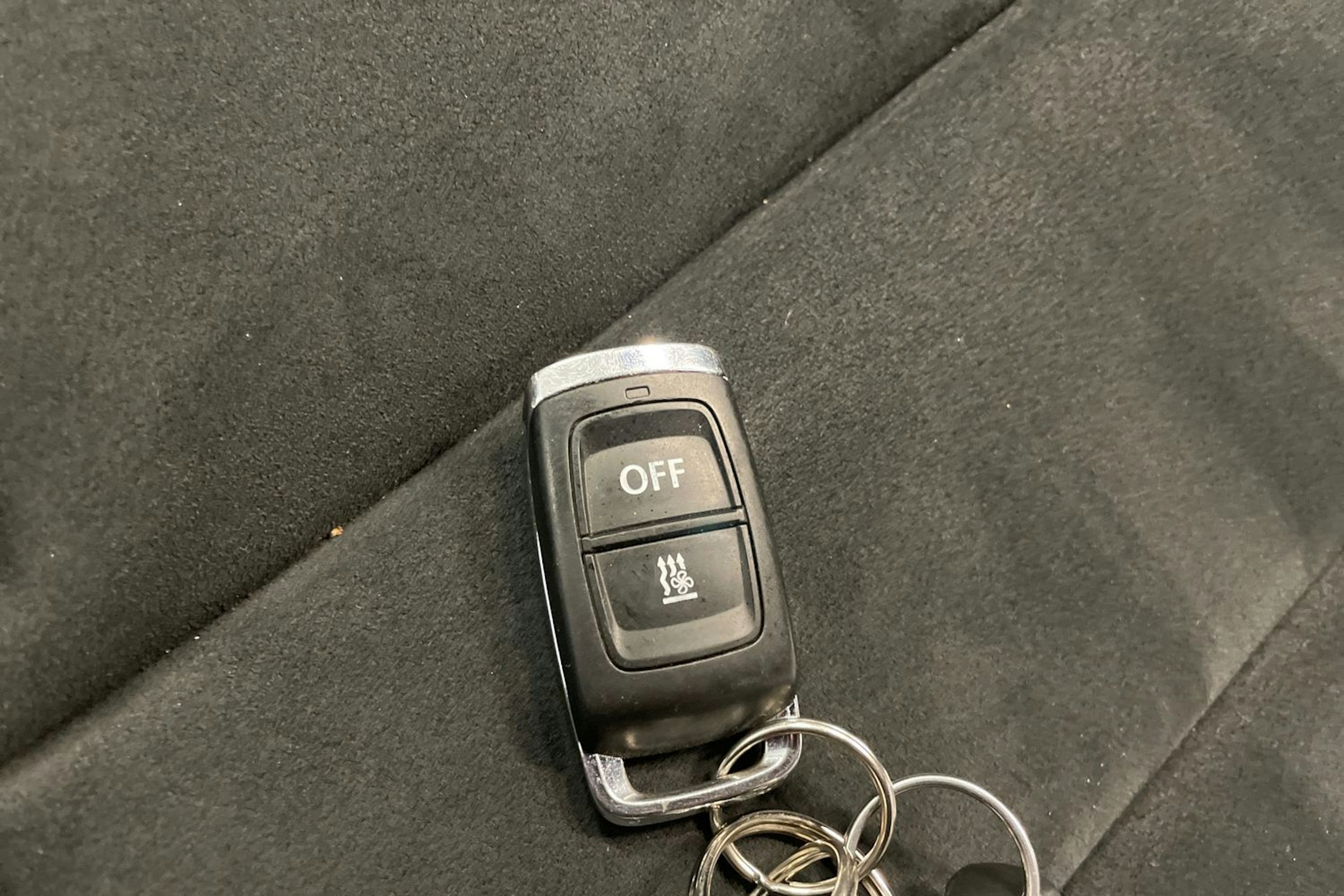 Ruskea (beige) Volkswagen Tiguan 2017 kuva 26.