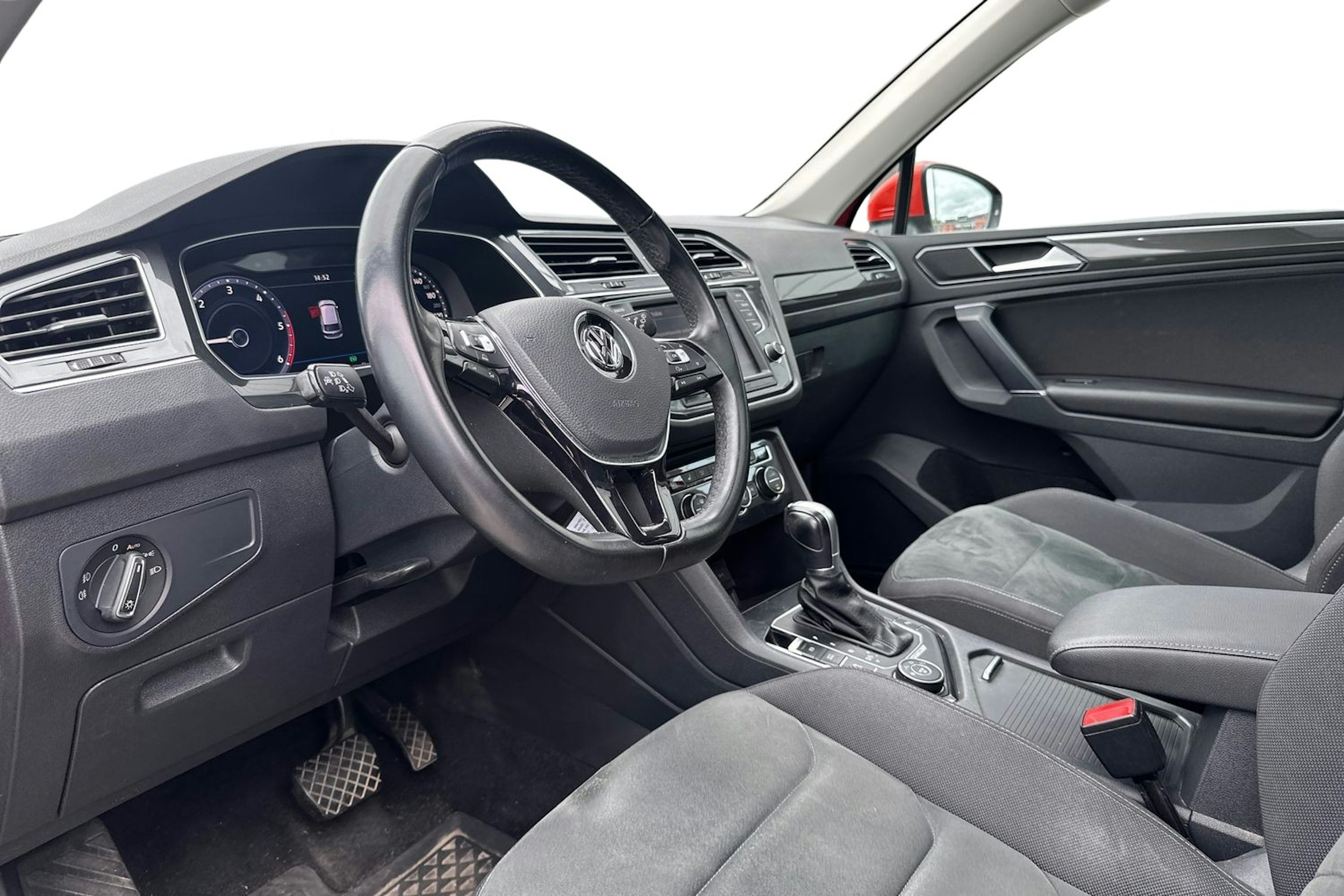 met. oranssi Volkswagen Tiguan 2017 kuva 3.