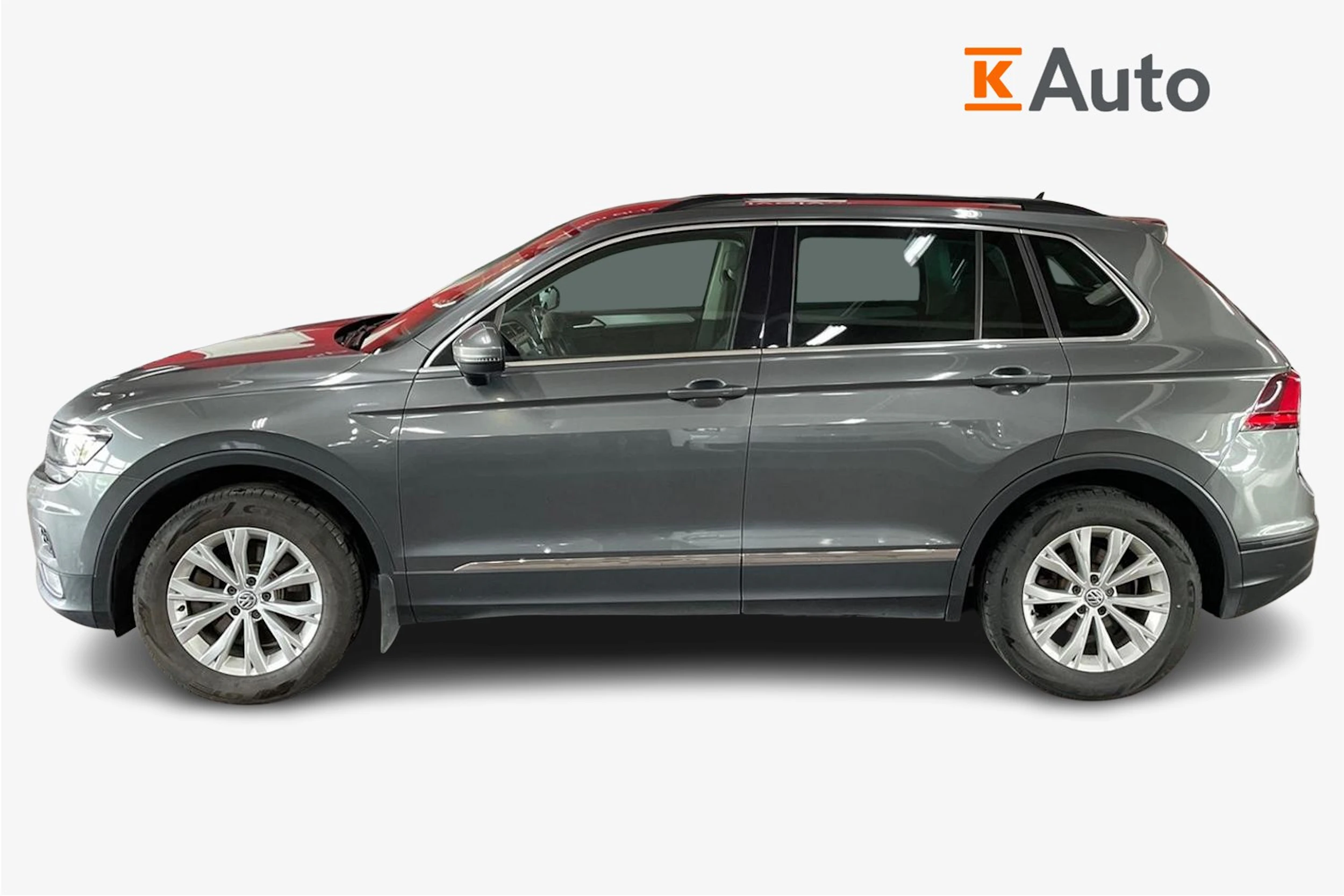 harmaa Volkswagen Tiguan 2017 kuva 5.