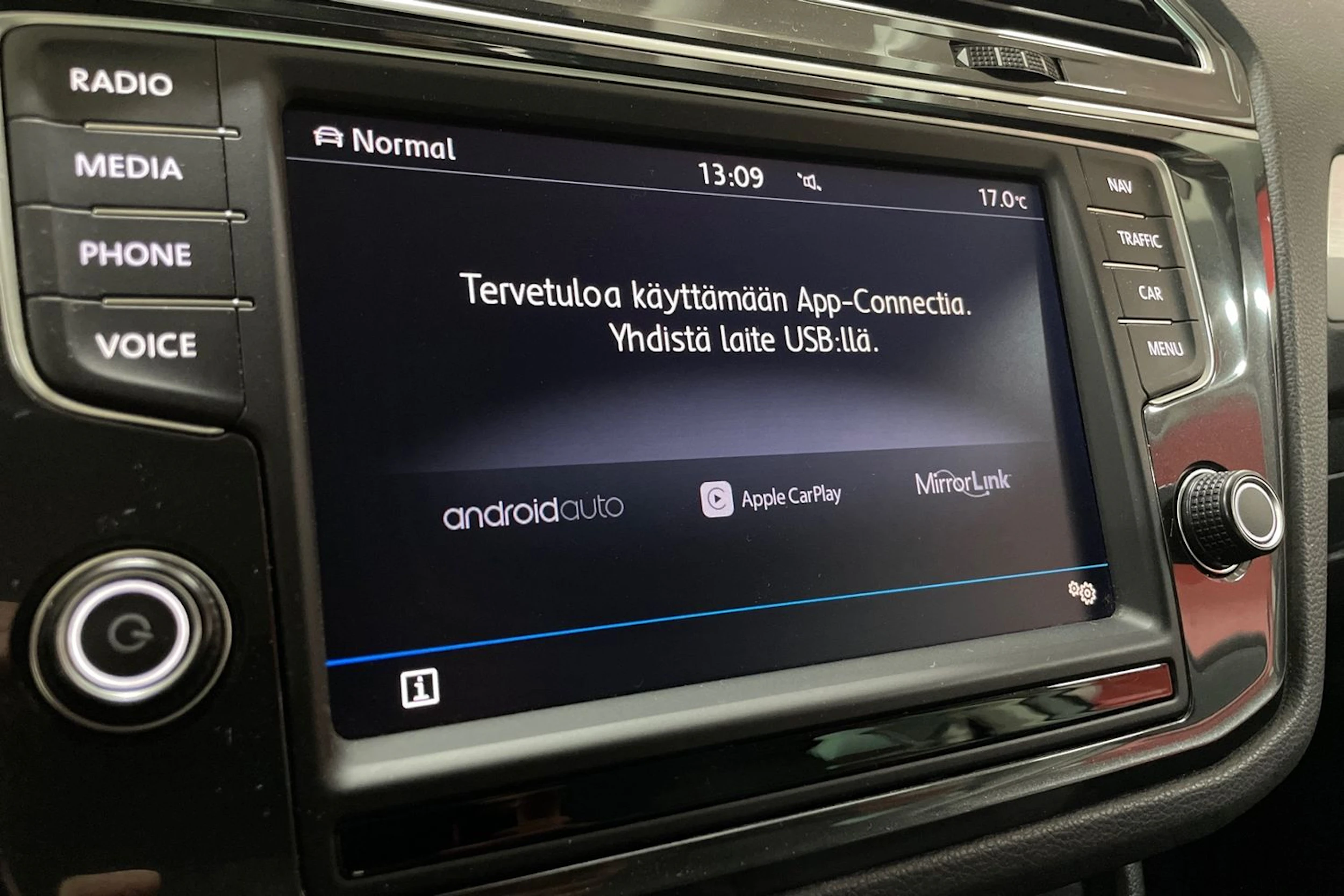 harmaa Volkswagen Tiguan 2017 kuva 13.