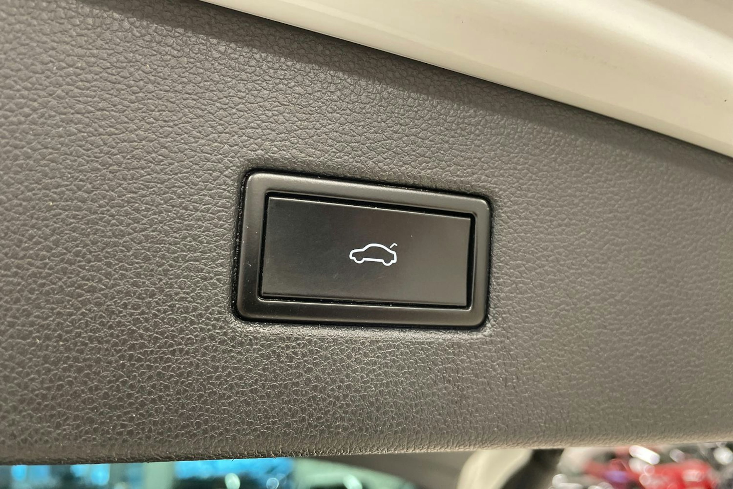 Valkoinen Volkswagen Tiguan 2017 kuva 25.