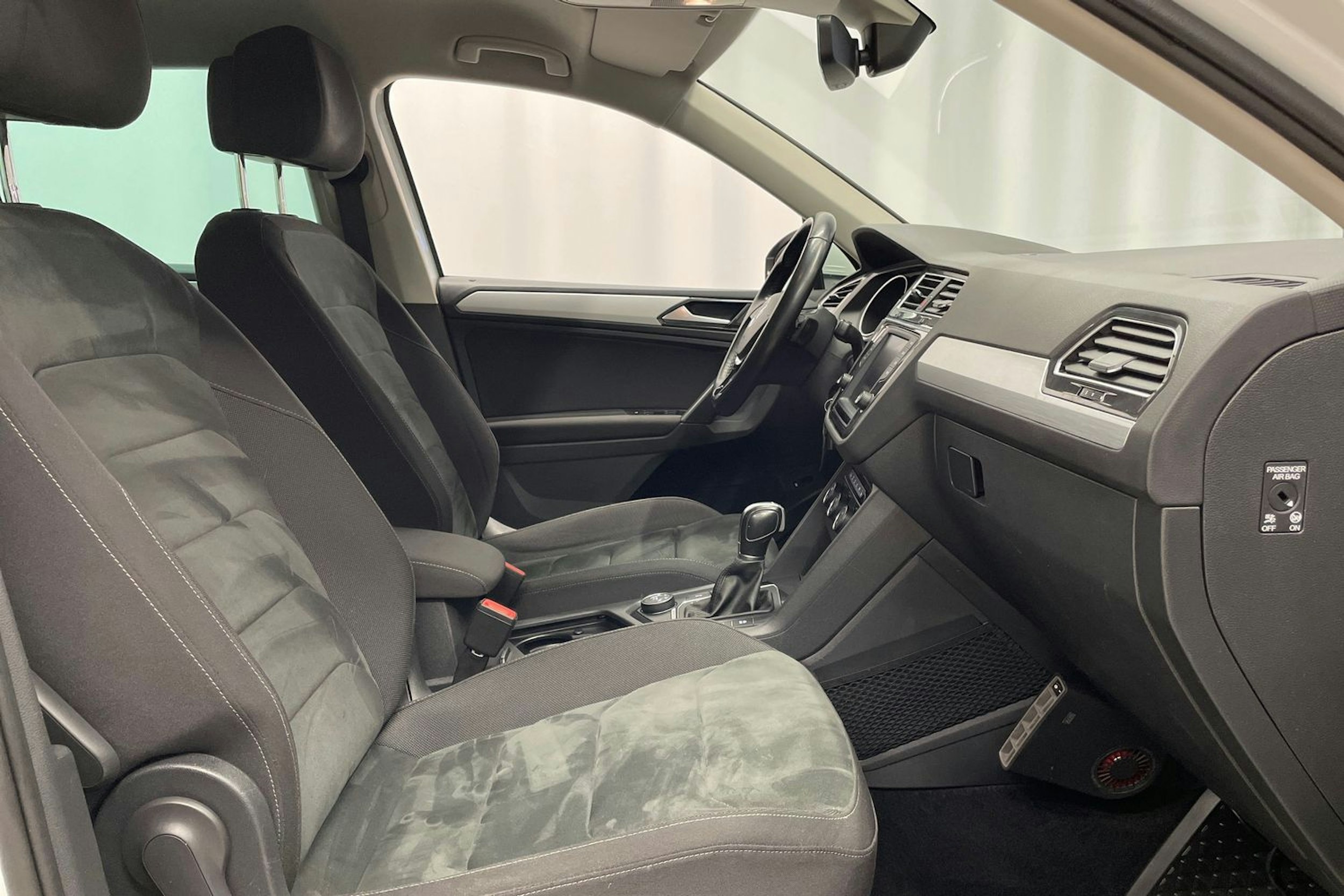 Valkoinen Volkswagen Tiguan 2017 kuva 28.