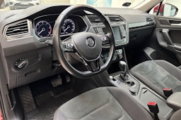 punainen Volkswagen Tiguan 2017 kuva 7.