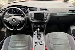 punainen Volkswagen Tiguan 2017 kuva 9.