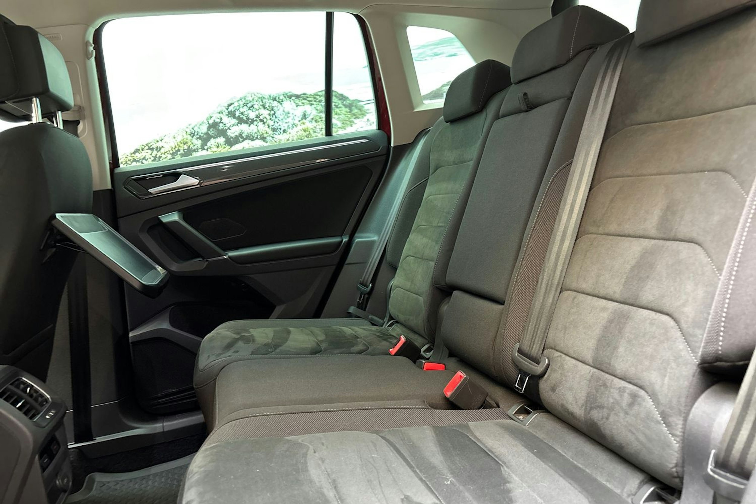 punainen Volkswagen Tiguan 2017 kuva 10.