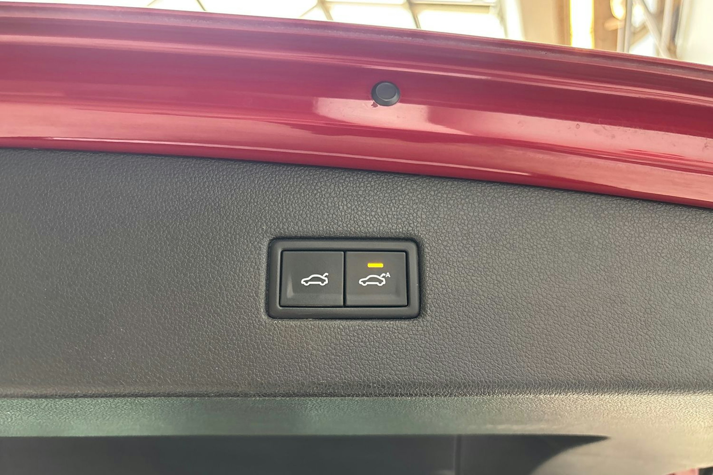 punainen Volkswagen Tiguan 2017 kuva 15.