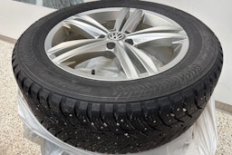 punainen Volkswagen Tiguan 2017 kuva 18.