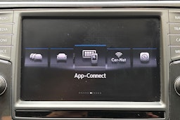 punainen Volkswagen Tiguan 2017 kuva 24.