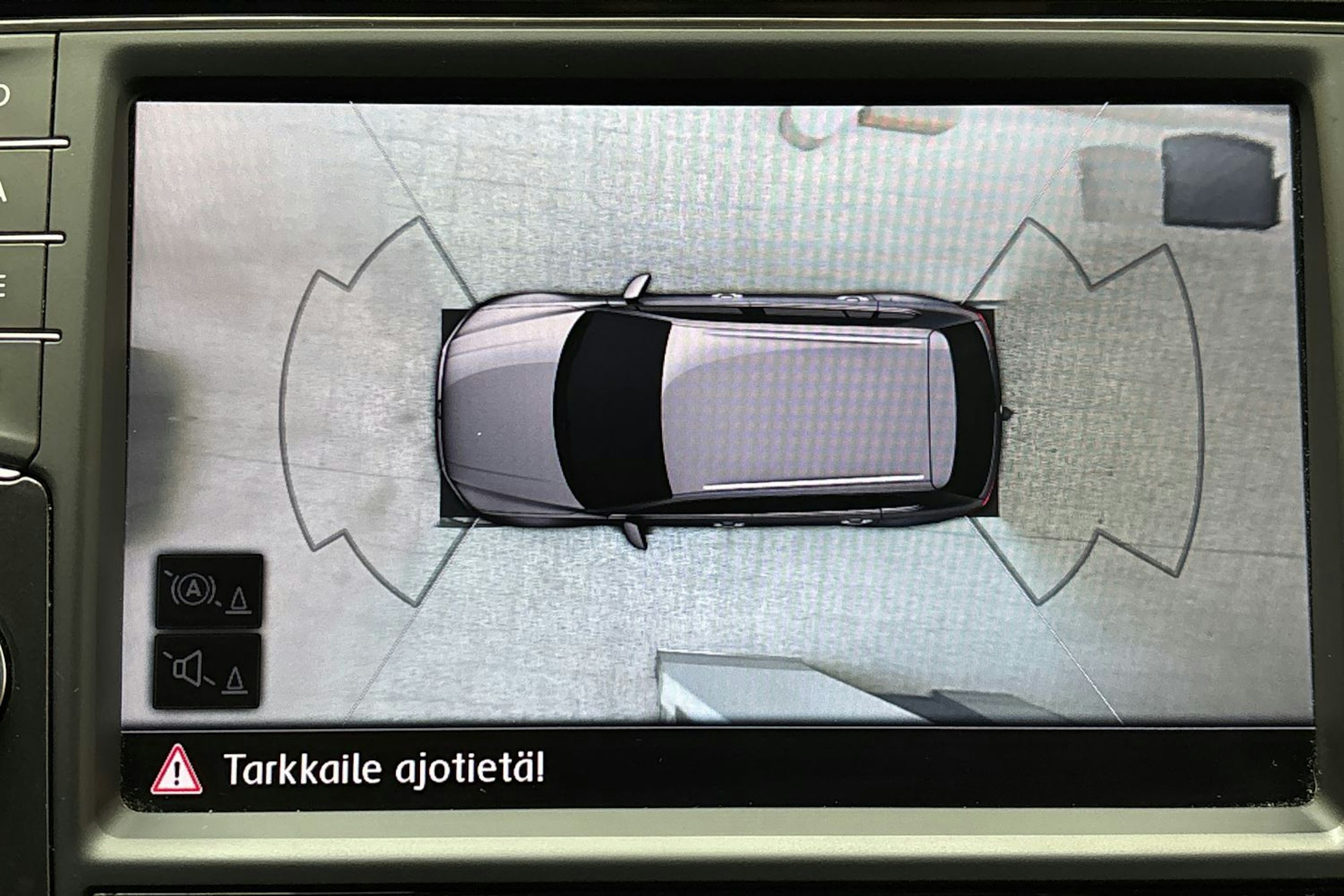 punainen Volkswagen Tiguan 2017 kuva 27.