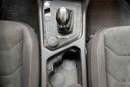 punainen Volkswagen Tiguan 2017 kuva 30.