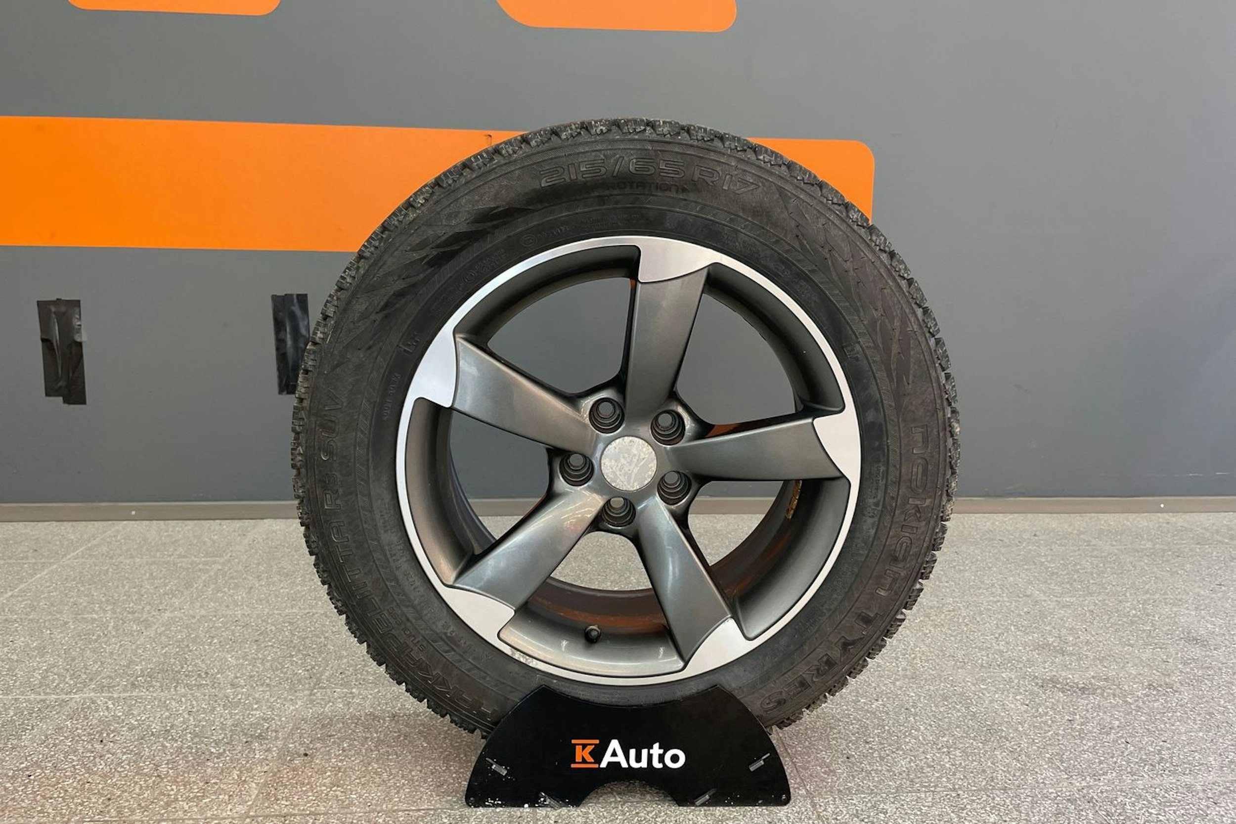 punainen Volkswagen Tiguan 2017 kuva 13.