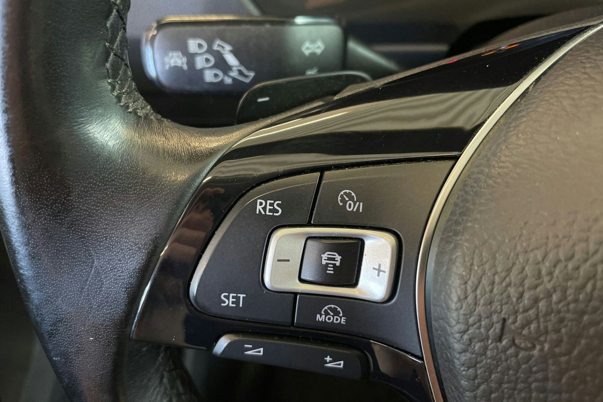 punainen Volkswagen Tiguan 2017 kuva 17.