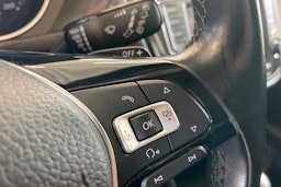 punainen Volkswagen Tiguan 2017 kuva 18.