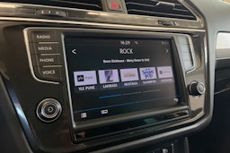 punainen Volkswagen Tiguan 2017 kuva 21.