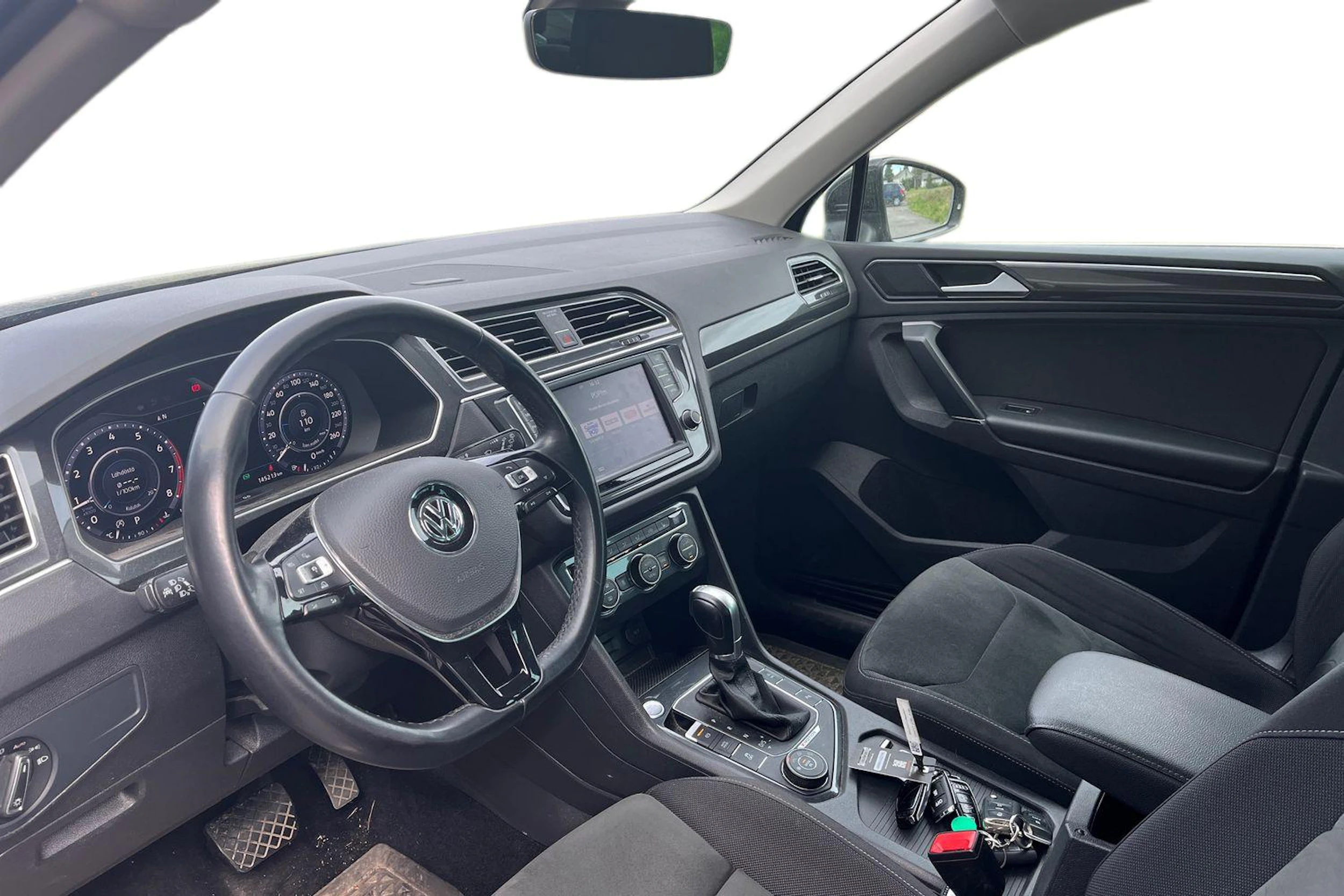 met. musta Volkswagen Tiguan 2017 kuva 3.