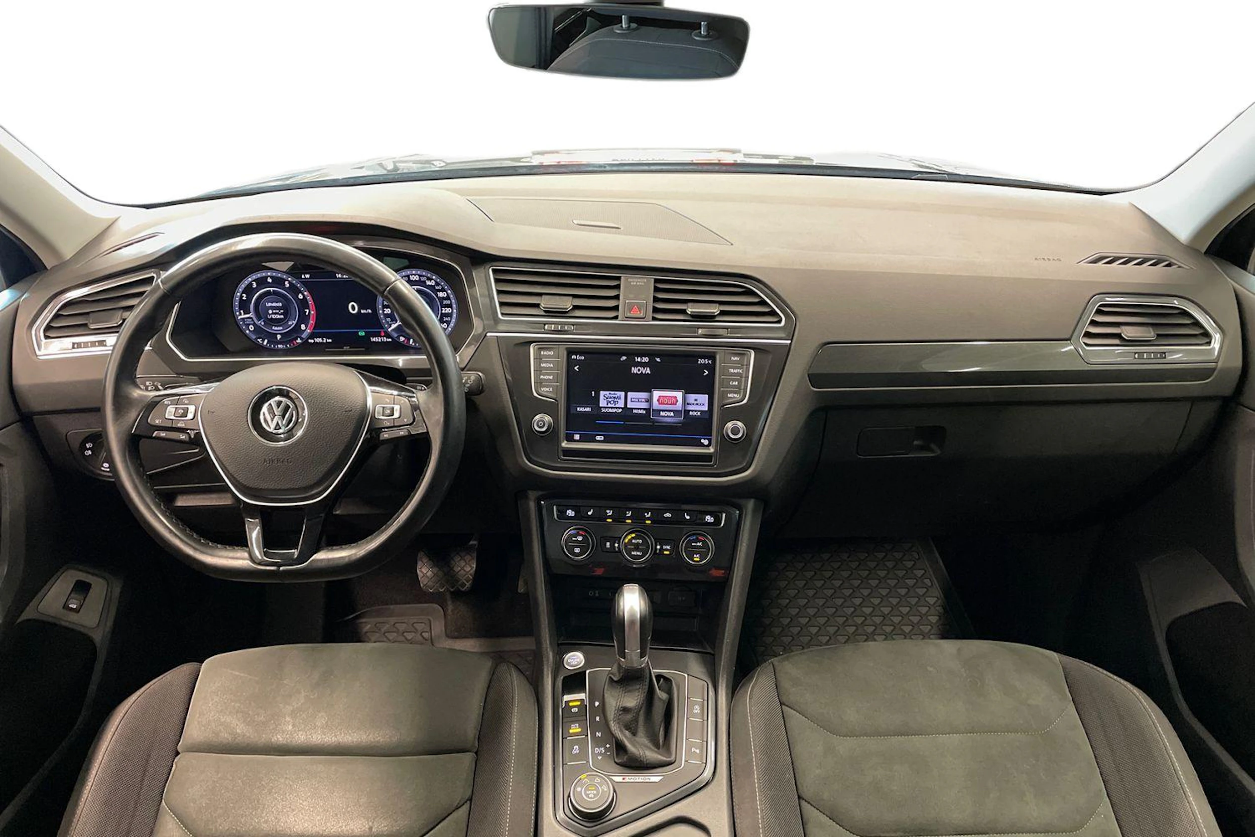 met. musta Volkswagen Tiguan 2017 kuva 9.