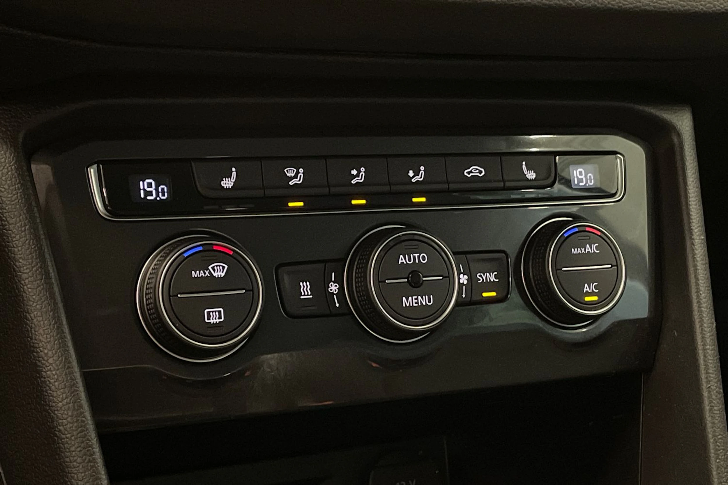 met. musta Volkswagen Tiguan 2017 kuva 31.