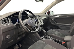 Punainen Volkswagen Tiguan 2017 kuva 6.