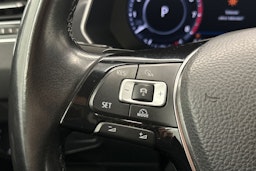 Punainen Volkswagen Tiguan 2017 kuva 12.