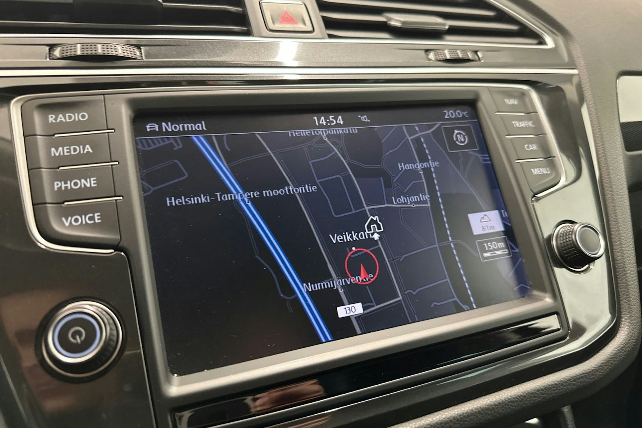 Punainen Volkswagen Tiguan 2017 kuva 16.