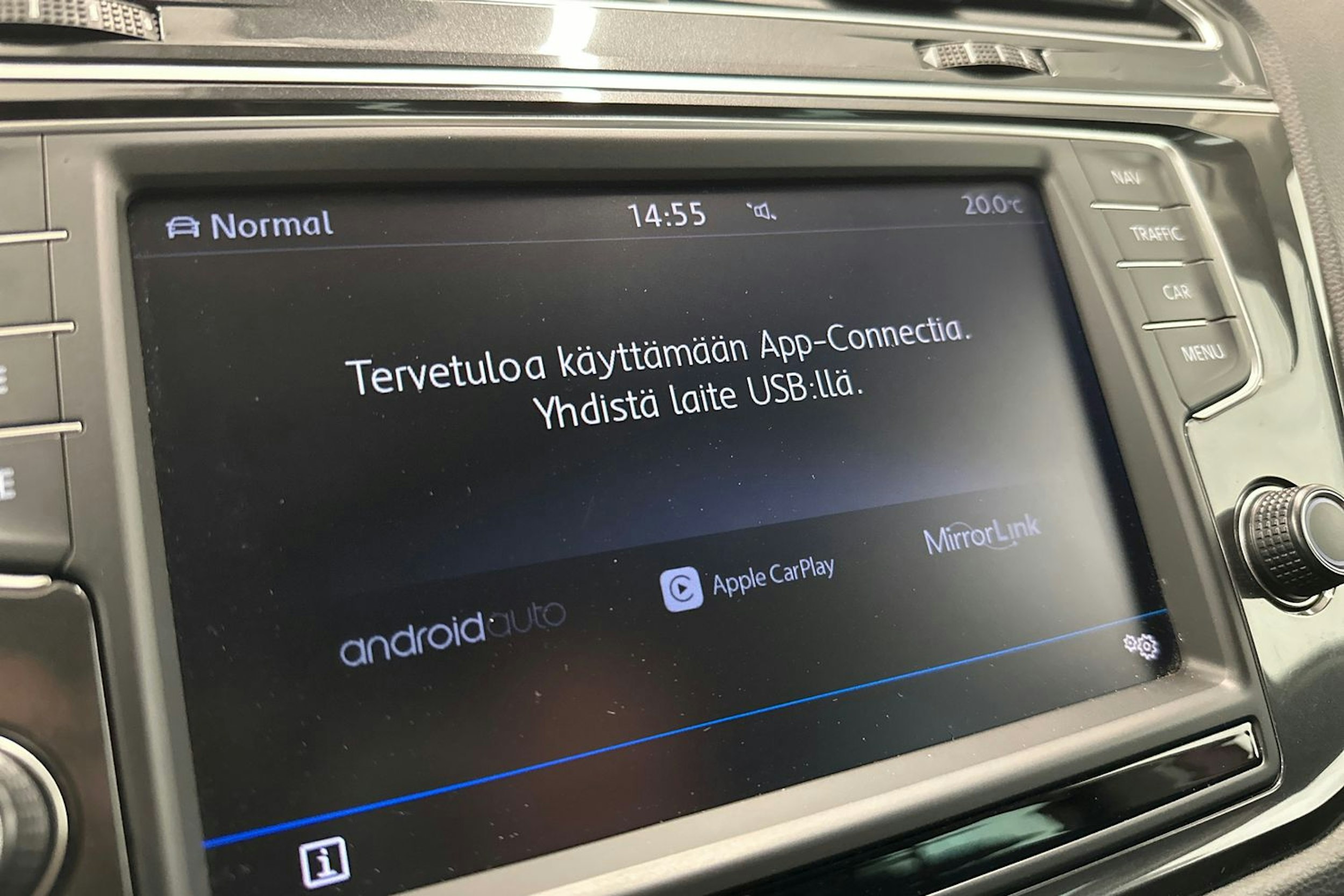 Punainen Volkswagen Tiguan 2017 kuva 19.